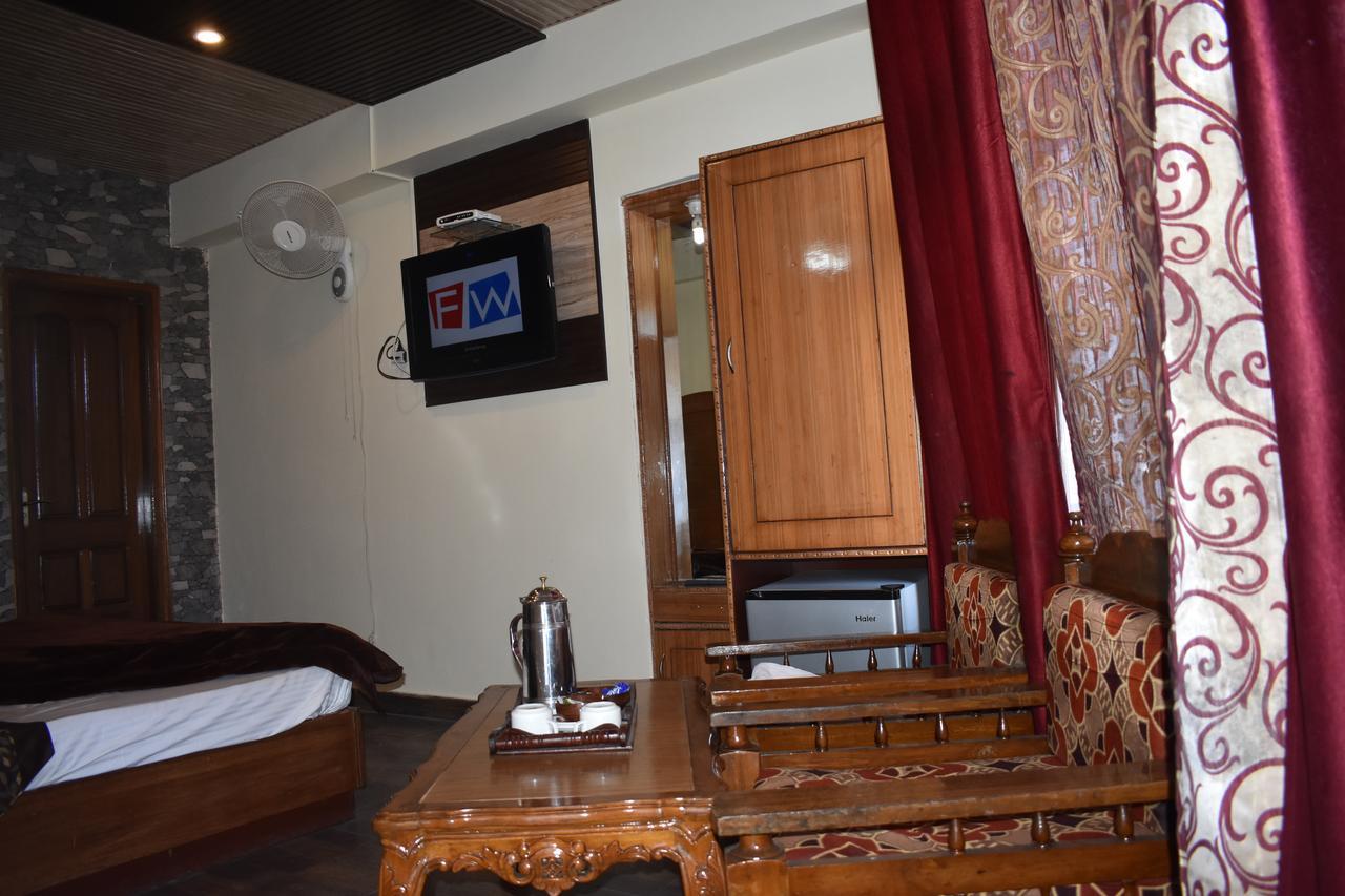 Hotel Akanksha Anand Plaza Mussoorie Exterior foto